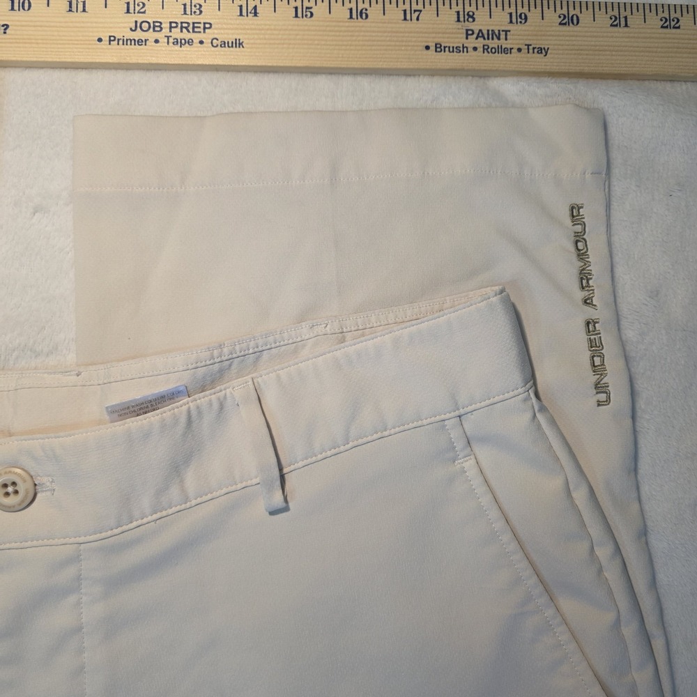 Under Armour Mens‎ 36x30 Performance Golf Pants Mens Beige Cream Wicking Tech - Picture 6 of 13